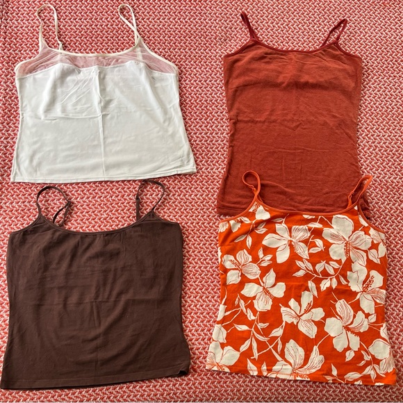 Lot of 4 spaghetti strap camisoles 🌺 - Picture 2 of 8